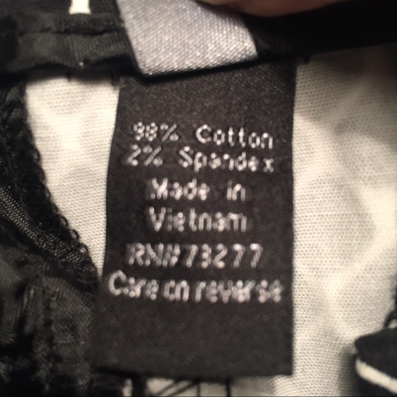 APT 9 Black and White Capri Pants Size 4p - Picture 3 of 4